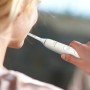 Sonicare Diamond Clean 9000 White - Sonická elektrická zubná kefka s aplikáciou - HX9913 / 03